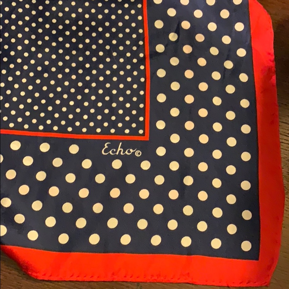 ECHO navy-blue scarf with red edging